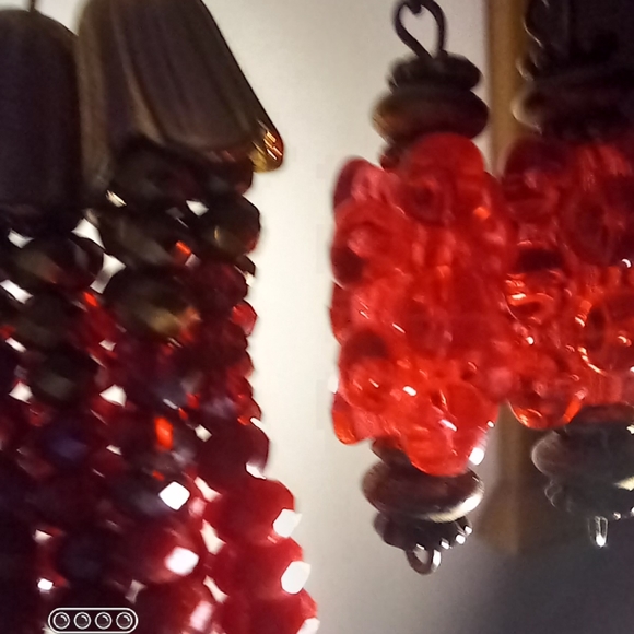 Two pair of vintage red earrings - Picture 8 of 10